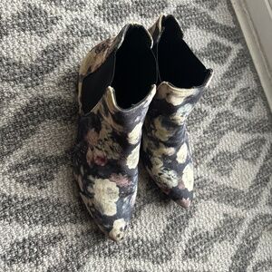 Floral boots